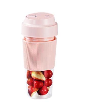 China Various Car Promotional Goods Using Mini Juice Smoothie Portable USB Blender for sale