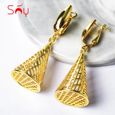 China Hiphop Vintage 18k Gold Plated Luxury Designer Earrings Women Earrings Popular Brands for sale