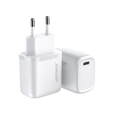 China New Arrived 20W PD Wall Charger 20 Watt Fast Charging USB-C Single Port 20W PD Wall Charger EU Standard For IPhone12 PD Wall Charger for sale