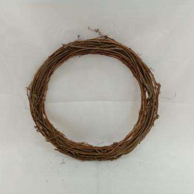 China Natural Rattan Wreath Vine Wreath Garland For Garden Decoration for sale