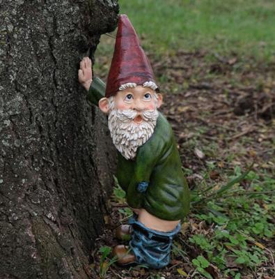 China Outdoor Europe Style Resin American Garden Decoration Gnomes Trinkets for sale