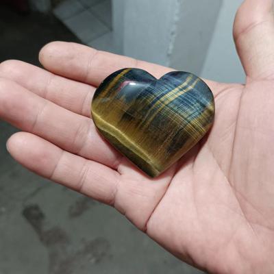 China Europe& Natural Healing Crystals from USA Open Gemstone Tiger Blue Eye Heart Palm Lucky Stone and Leaves Healing Quartz for Room Decoration for sale