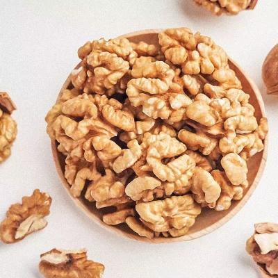 China Nutritious High End Organic Walnut Kernel Group Produced Walnut Food Grade Certified Organic Walnut Healthy Food for sale