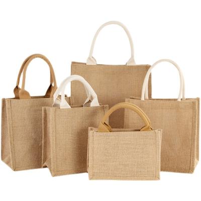 China Folding Factory Customized Reusable Jute Tote Bags Natural Eco-Friendly Jute Shopping Bag Customized Logo for sale