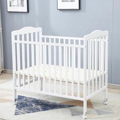 China Contemporary Contemporary Convertible Solid Baby Hutch Crib Bed Furniture in Pine Wood with Anti-bite Strip and 4 Locking Wheels, 3 Tier Height Adjustable for sale