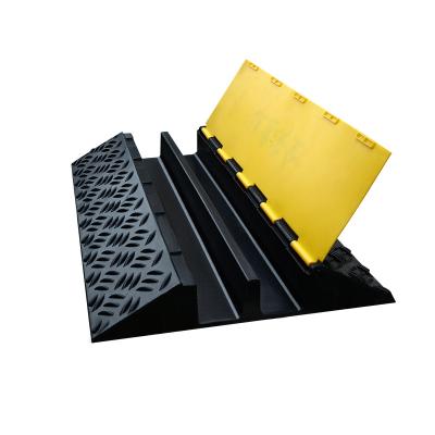 China Rubber Rubber Channels Heavy Duty Outdoor Use 2 Channel Pavement Durable Cable Protector Defender Safety Cable Ramp for sale