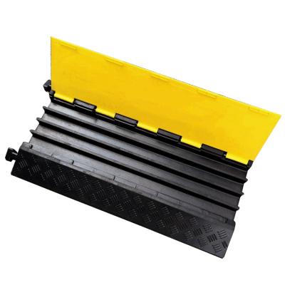 China Rubber Rubber Channels Heavy Duty Outdoor Use 4 Channel Pavement Durable Cable Protector Defender Safety Cable Ramp for sale