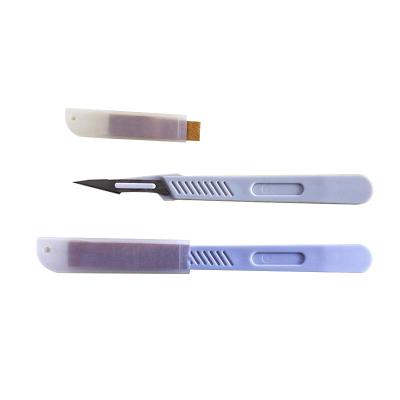 China Easy To Tear Medical Grade Carbon Stainless Surgical Knife Disposable Scalpel With Plastic Handle for sale