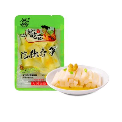 China Natural Snack Chips OEM Instant Spicy Vegetable Fast Food Snack for sale