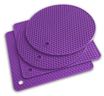 China Viable pot holders and silicone tripod mats. Our 7 in 1 universal kitchen tool is heat resistant to non-slip for sale