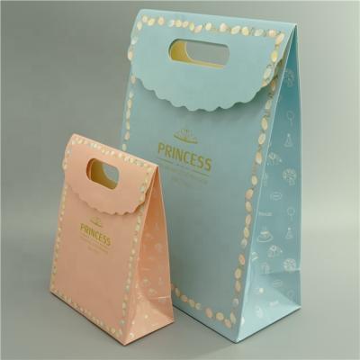 China New Design Eco Friendly Handmade Gift Paper Bags For Christmas Gift Packaging for sale