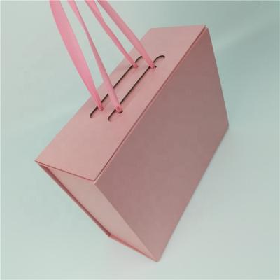 China New design gift clamshell gift box with handles, accept custom magnetic box shoes packaging hot sale for sale