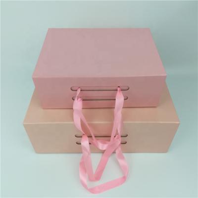 China High Quality Rigid Gift Clamshell Paper Boxes With Handles, Custom Gift Box Packaging Box Shoes for sale