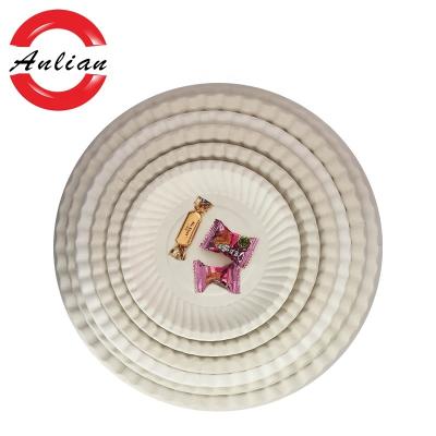 China Disposable Round Paper Plates Round Tableware Striped Disposable Part Edges Paper Plates for sale