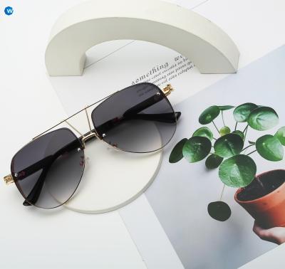 China 2021 New Trend Personality Metal Toad UV400 Multicolor Sunglasses PC Sunglasses Eyewear for sale