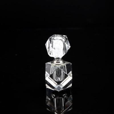 China Cheap Wholesale Custom Glass Perfume Bottle Perfume Glass Square Crystal Bottle From Europe for sale