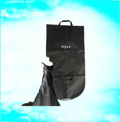 China Foldable Black Nonwoven Zippered Dance Bag With Garment Rack for sale