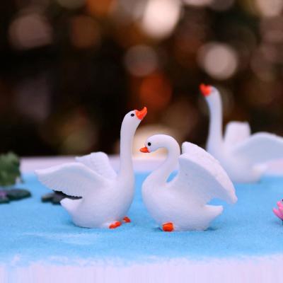 China Cute China Swan Couples LOVE Miniature Figurines Resin Craft Animals Model For Home Decoration DIY Fairy Garden Mini Figures for sale