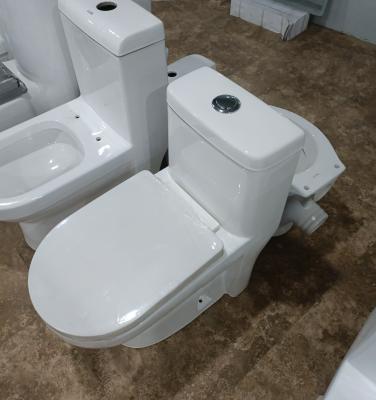 China Modern Wholesale One Piece Ceramic Toilet Siphon Toilet Bathroom Washdown Toilet for sale