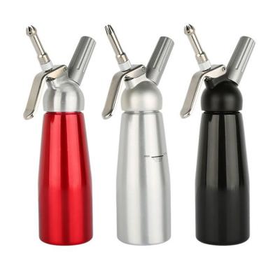 China 500ML Factory Sustainable Bottle Shape Cream Whippers Dessert Aluminum Guns Cake Decorating Tool Kit for sale