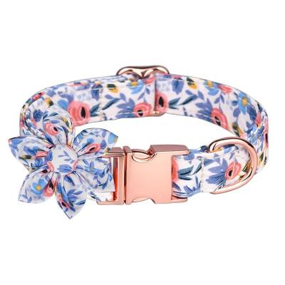 China New Arrival Customized Customized Engraved Words Cat Collar With Removable Flowers Adjustable Dog Pet Collars for sale