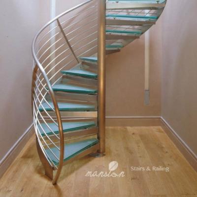 China Modern Interior Spiral Glass Stairs For Small House for sale