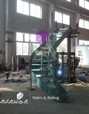 China Stainless Steel Stringer Glass Balustrade Hotel Staircase for sale