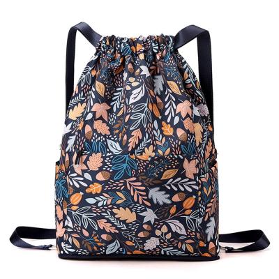 China Moda Deportes Bckpack de viaje ligero Bolso de mujer multifuncional de gran capacidad en venta