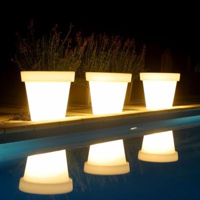 China Modern Wholesale Decoration Illuminated Planter Garden Illuminated LED Light Flower Pot for sale