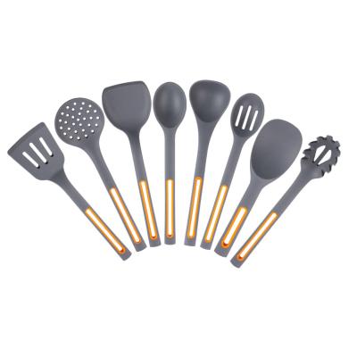 China New design viable for 2021 large food grade handles hanging integrated molding silicone and nylon utensils 8 pieces for sale