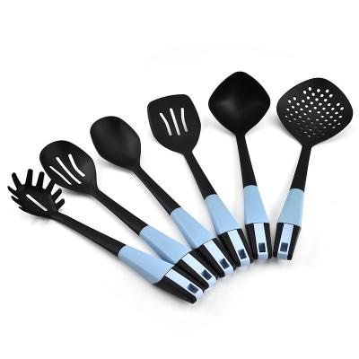 China Kitchen Utensils and Appliances Viable Nylon and Woolly Safety Spoon Spatula High Temperature Titanium Kitchen Suits for sale