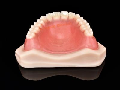 China Dentes parciales acrílicos resistentes a las manchas Dentes parciales acrílicos naturales flexibles en venta