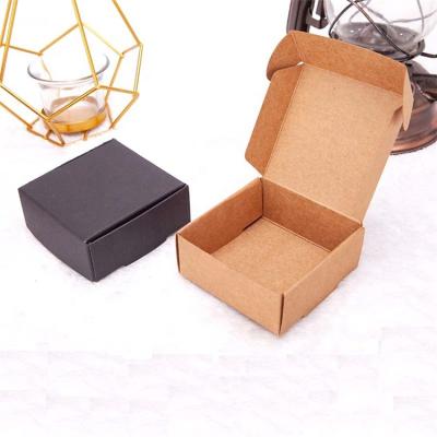 China Recycled Materials Customized Customized High Quality Gift Container Kraft Paper Packaging Box for sale