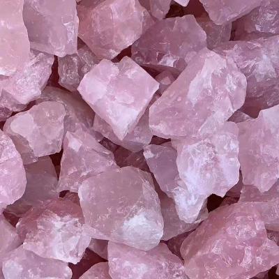 China Wholesale Bulk Natural Pink Crystal Diffuser Stone from Europe Stone Green for Car Wedding Gifts for sale