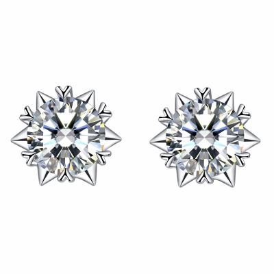 China PT950 fashion platinum snowflake earrings jewelry 0.3-1ct caratst stud moissanite earrings for sale