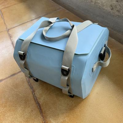 China Delicate Water Resistant Waterproof Magnetic Dry Cooler Bag for sale