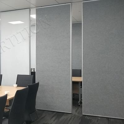 China Guangzhou Traditional Room Movable Wall Mounted Office Room Divider China Supplier Direct Selling Sound Proof Folding Partition Door Space for sale