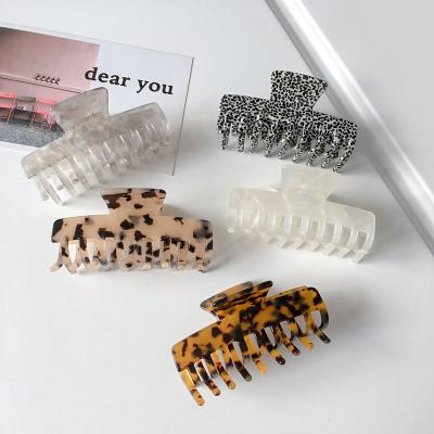 China Hair Claw Clips  DIANXIANG 2022 fashion simple medium temperament hair grab acetate hair claw clip large claw clip for thin thick curly hair for sale