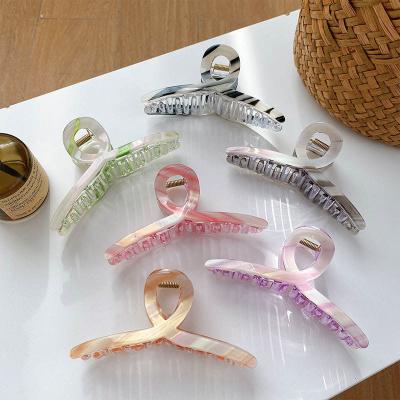 China Hair Claw Clips  DIANXIANG 2022 wholesale vertical stripes large grab clip hair accessories acetate big hair claw clips for women large claw clip for sale