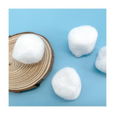 China Wholesale OEM Disposable Alcohol Cotton Cotton Swab Ball Disposable Sterile 100% Raw Cotton Balls For Cleaning Rolled Up for sale