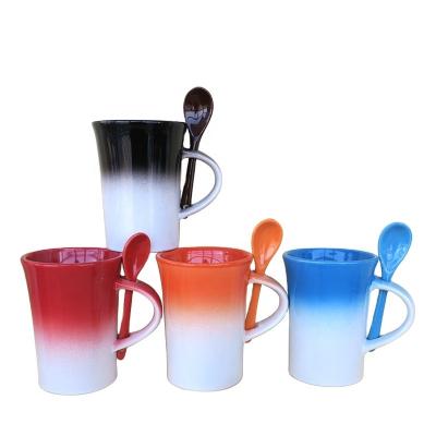 China Viable Gradient Color Custom LOGO Ceramic Mug With Spoon for sale