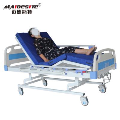 China Three Function Comfortable Manual Hospital Bed For Elderly And Patient People for sale