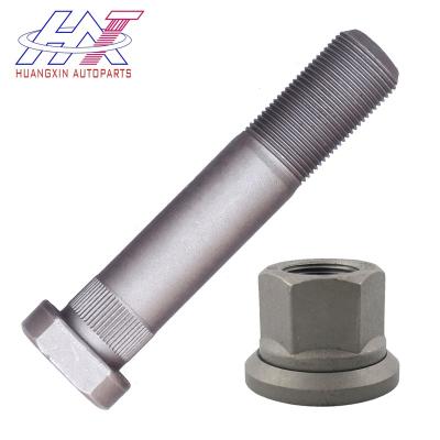 China 40cr Steel Heavy Duty Wheel Bolt And Nut For Iveco for sale