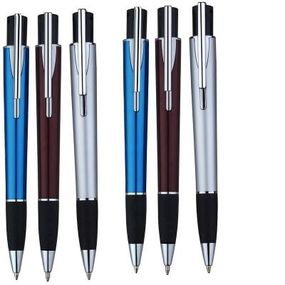 China Hot Selling Promotional Pen Grip Rubber Metal Retractable Ballpoint Pen for sale