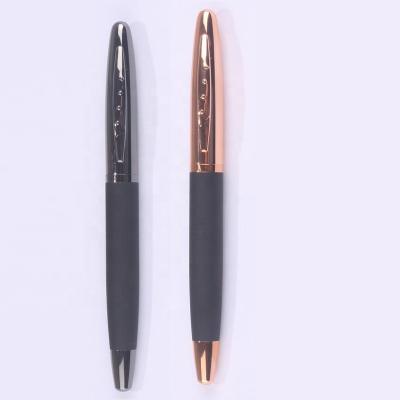 China Agriculture Rubber Bottom Barrel Gun Black Or Mounted Gold Barrel High Grade Metal Top Trackball Pen for sale