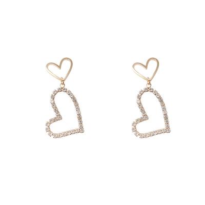 China CLASSIC Huggie Heart Fashion Statement Earrings With Zircon Designs Jewelry For Women Gift Trendy 2022 Party for sale