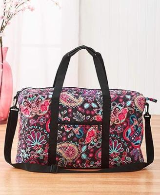 China Wholesale fashion the latest quilted travel duffel bag or cosmetic bag for sale