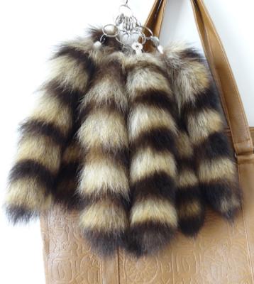 China Home Wholesale Cheap Real Price Fur Textile Key Chain For Sale American Fur Tail Raccoon Key Chain for sale