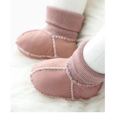 China Lightweight Handmade Soft Soft Sheep Fur Leather Baby Sock Shoes Prewalker Boots for sale