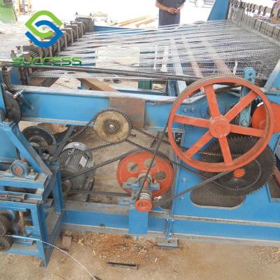 China Easy To Operate Full Automatic Crimped Wire Mesh Screen Making Machine for sale